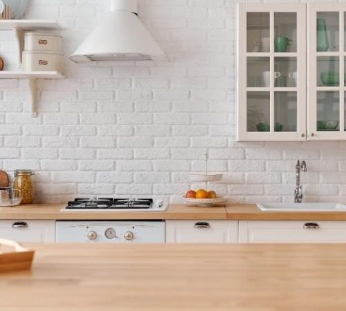 TRADITIONAL KITCHENS